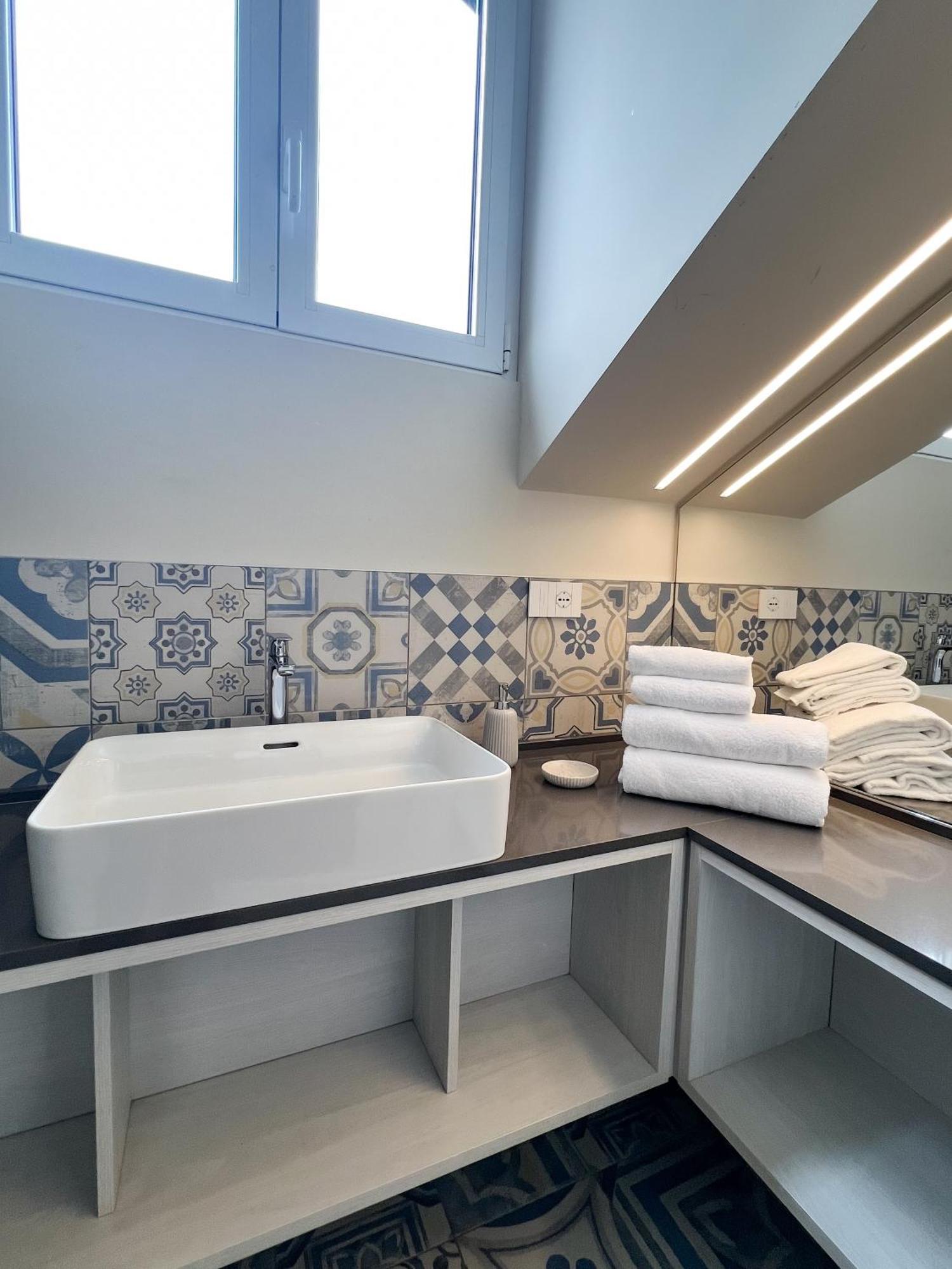 Comecasa 10 Minutes Walk From Duomo 2 Bedroom Apartment Milano Exteriör bild
