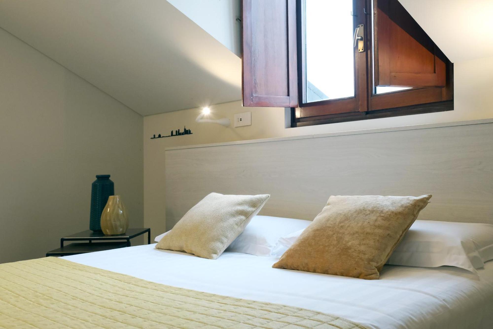 Comecasa 10 Minutes Walk From Duomo 2 Bedroom Apartment Milano Exteriör bild